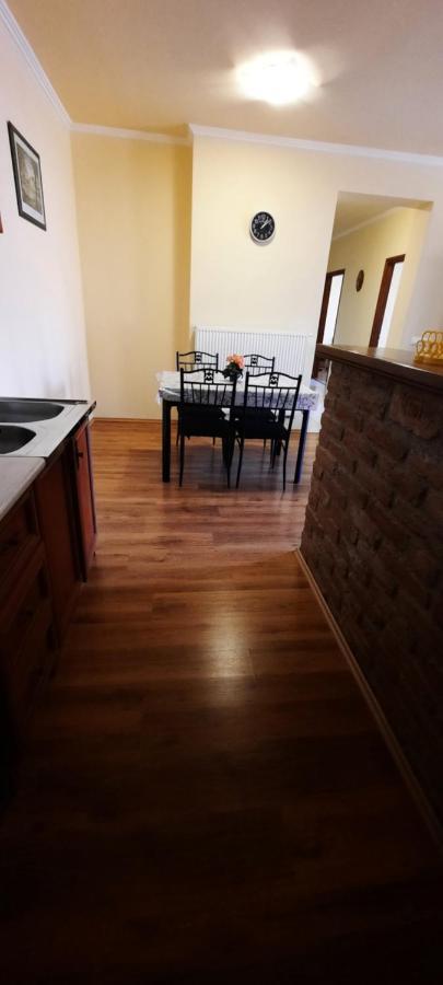 Bastya Apartmanhaz Sárvár Extérieur photo