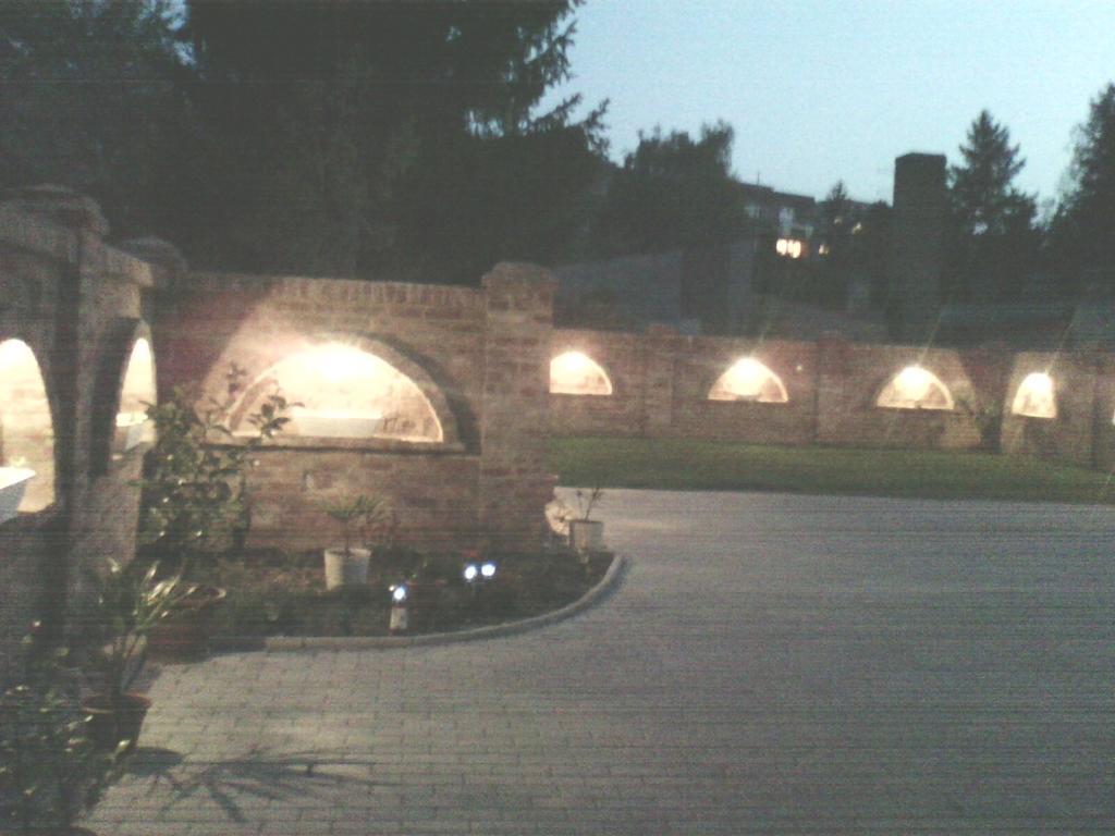 Bastya Apartmanhaz Sárvár Extérieur photo