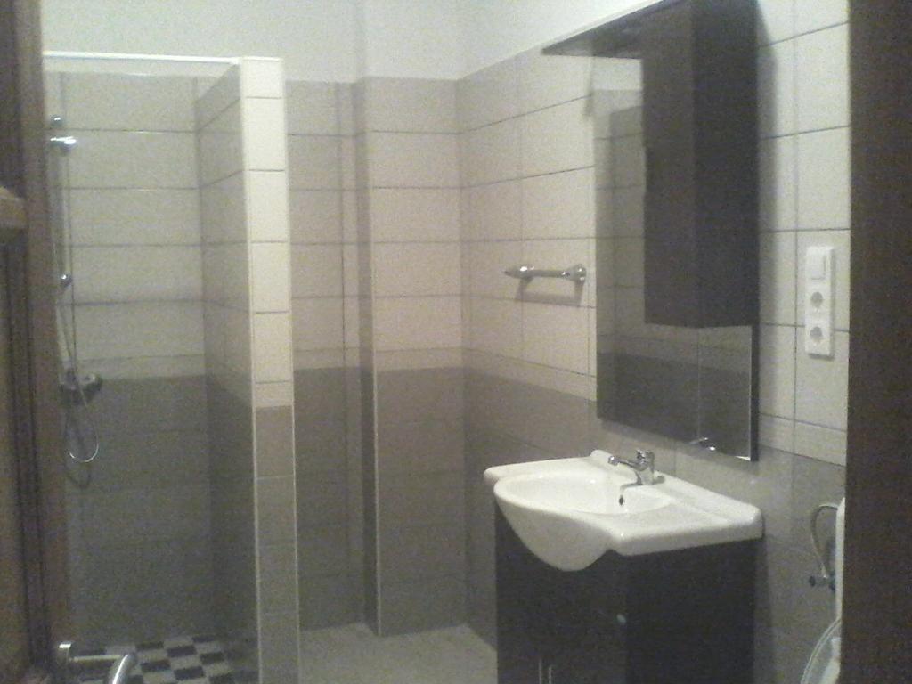 Bastya Apartmanhaz Sárvár Chambre photo